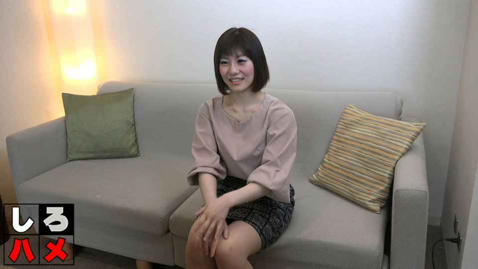 410 4:58HD巨乳无毛一线天A4腰，极品女神【小迷妹】定制长视频，大奶上写金主爸爸名字，自慰啪啪 (3)