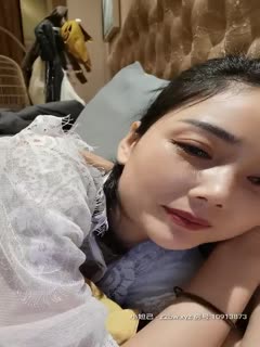 真實原創 爆操包養的大一學妹 粉嫩的一筆 叫聲可射 完整版看簡界