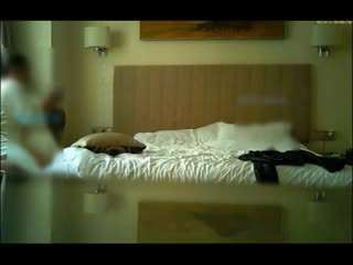 【婶婶海角】没想到龙套加持下，居然在发情期的骚逼下败下阵来，不甘