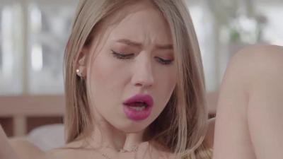 老公，原來别的男人操得這麽爽 老婆第一次3P就被無套内射