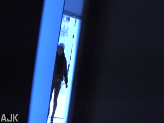 [亞洲無碼] 【国产精品】 苗条文静眼镜美少女各种户外场景大胆露出，天桥，江边各种人前极限露出，人前女神人后小狗(26V) [13:16]