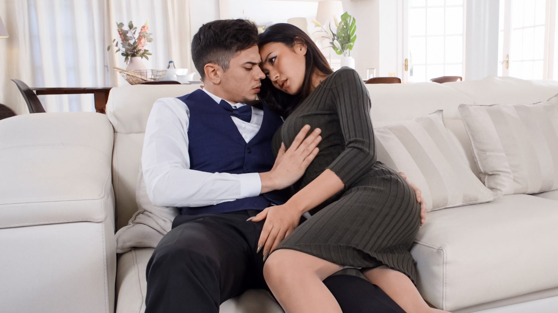 寡婦在遺照前被肏翻猛高潮 若葉加奈 JUY086