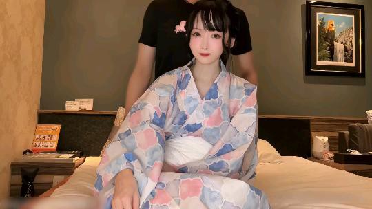 小妈借宿在沙发上操了起来 朋友在卧室听到鸡巴都硬了 长腿丝袜美穴榨汁爽飞无水印