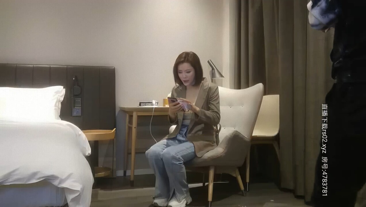 [HD] JUR531 女主管陷入在淫蕩刺激的懷裡 SM不倫性愛！午休時間跟沒用的部下搞在一起 專屬美女從「痛苦」解放的快感 惠理【MP4 5.96GB】