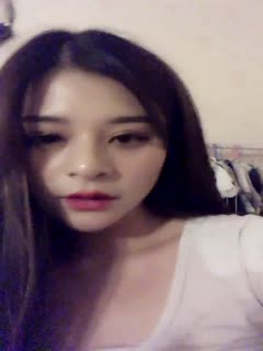 朋友那丰满多汁的诱人母亲 饥渴难耐求操弄