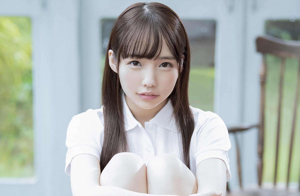 跟小姨子开房第二天阳台晒太阳变野战被我按着舔到高潮