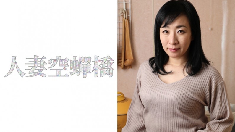 杏吧普朗克 今天约了个唇钉小妹妹，表情丰富叫声很骚，各种姿势操了两个多小时，粉嫩小穴镜头前怼脸后入伸出舌头用手把玩，最后拔套后入偷偷内射，夹着一屁股精液找对象约会去了