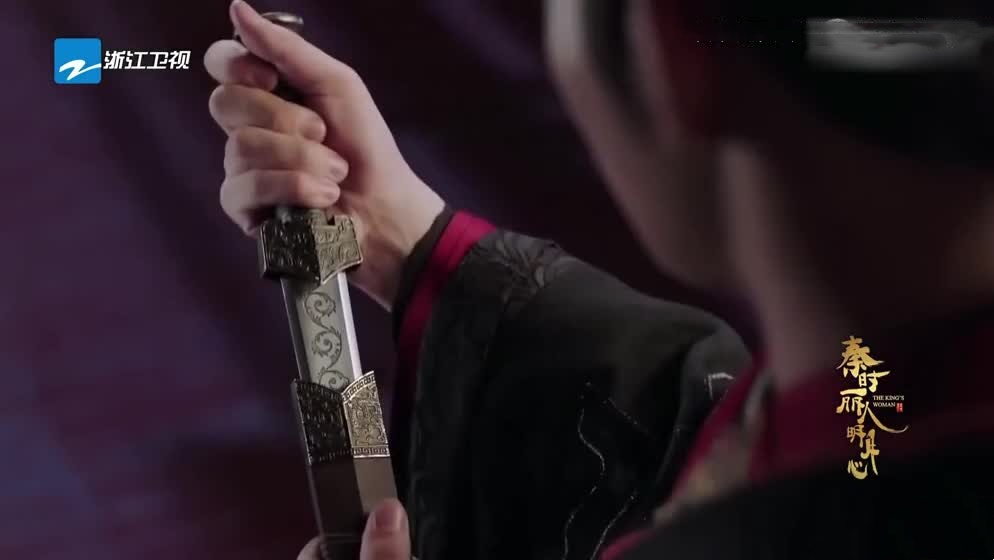 抽小姨耳光掐脖子翻白眼反抗暴行.隔着丝袜操白浆