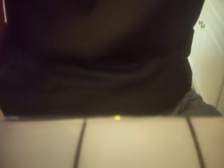 我制服了一个长着娃娃脸、身材娇小可爱的女人 A片