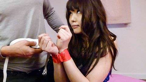 【精品乱伦】小熊奈奈 带极品身材小姨子旅游 喝了酒勾引姐夫爆操 鸡巴被夹的好烫 射出的精液抹在粉嫩的圆臀