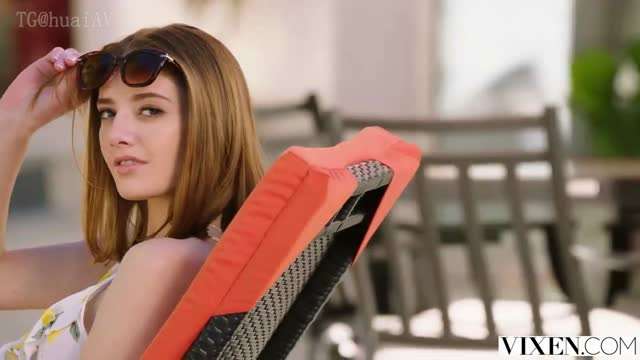 极色妈妈桑精选 超短裙露内裤诱惑，巨乳肥臀让男人疯狂欲罢不能！KATU148