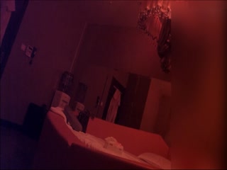 138 7:38HD【火爆推荐极品美女】七彩女神『空姐西西』超级骚货真实空姐赚外快 和粗屌男友无套啪啪 小穴好粉 (1)