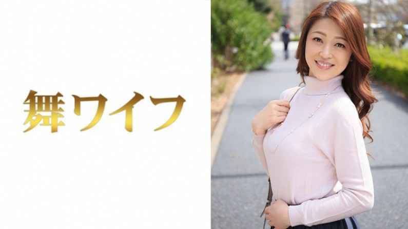 性感翘臀尤物穿情趣勒逼裤露臀灰丝！扭腰搔首拨开内裤揉嫩穴，红唇粉奶骚得欲火焚身！