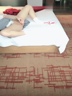 多p拥有超苗条身材的反差母狗，让众男人齐上线享受