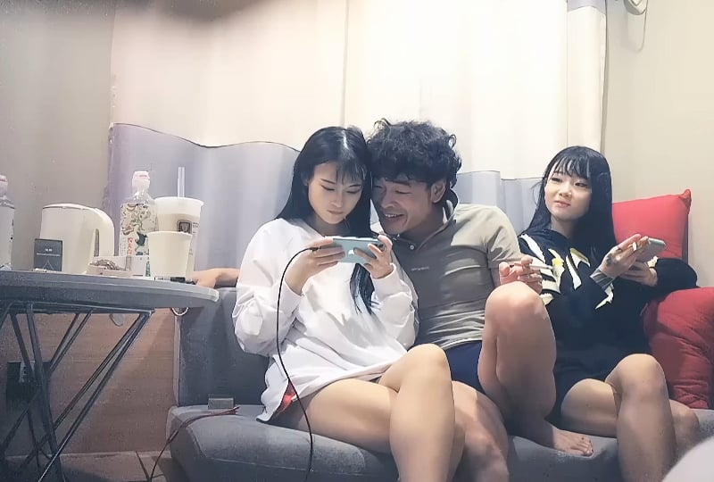 真正的業餘妻子 AV 首次亮相！！在婚紗公司工作的整潔乾淨的 G 罩杯巨乳妻子水樹佳苗，用無意識的色情誘惑著新郎。