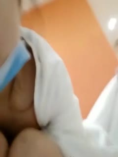 有了2000日元的VIP課程，性愛總是OK的！3A班的學園祭模擬店是 陰莖留置按摩