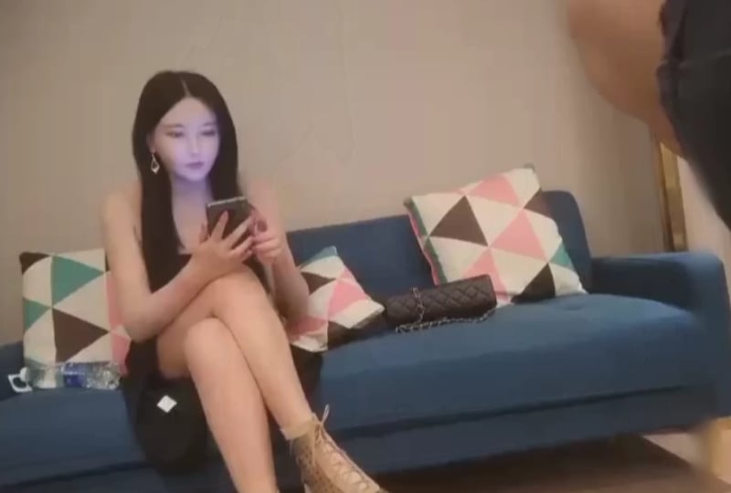 帶老婆再次赴約單男，看着老婆被操