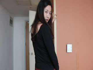 欧美金发甜妹 自慰私拍流出 美乳粉穴镜头前骚首弄姿 阳具爆操白虎骚穴爽到失神！