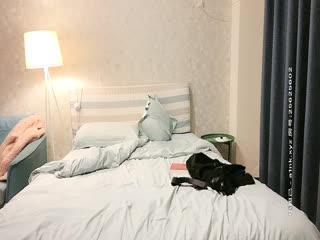 兩位美女爭著假肉棒來吃 蘇暢