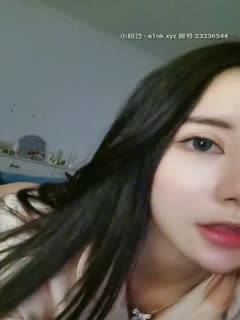 性感人妻红杏出墙身着白衬衫气质迷人