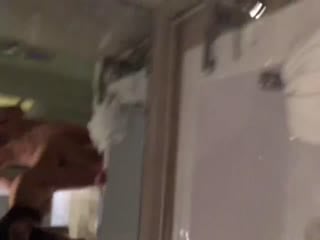 漂亮苗条美眉69吃鸡 舔穴达到性高潮 撅着屁屁被小哥无套输出 滚烫精液射满小穴