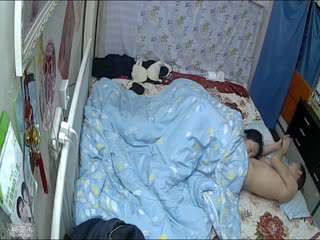 MEYD336 中文字幕 再婚的丈夫带来的儿子居然是巨根，要是没发现就好了 本田岬