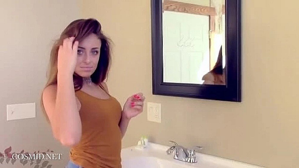 FC2PPV4638784化粧品会社カネボ 勤務のOL。ランチタイムに抜け出し性欲発散