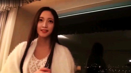 STARS725一场突如其来的游击倾盆大雨第一次露出完美性感的身材忍不住揉了揉胸膛神木丽