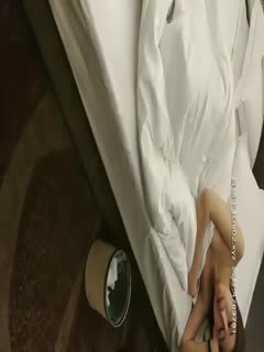 [MP4 672M] 新品福利，高质约炮大神狮子座至尊内部超清版本，无全屏水印，蜜桃臀学妹边插边喷水