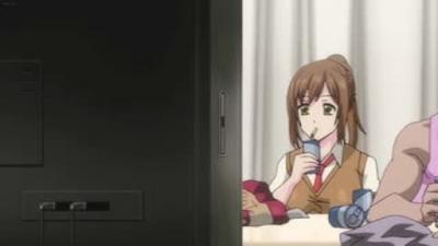 家庭罪人 继子很幸运有一个热辣的金发熟女继母，她总是想满足他的鸡鸡